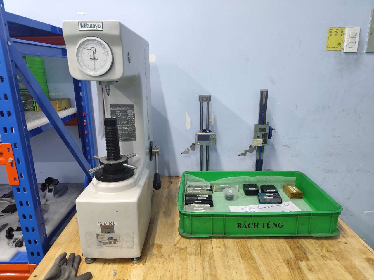 Hardness tester.jpg